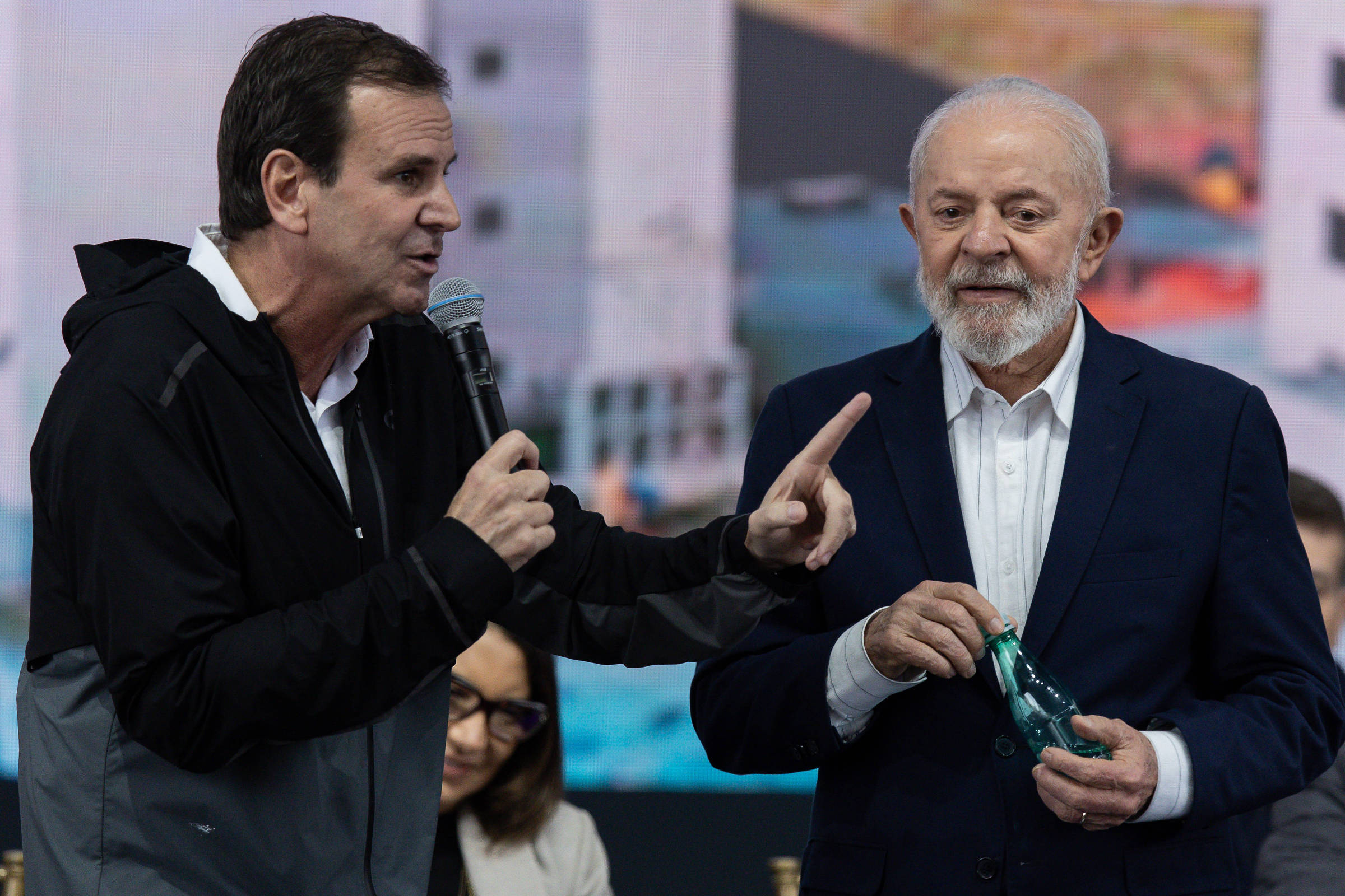 Eduardo Paes encontra Lula e diz que presidente é simpático à ideia de novo estádio do Flamengo