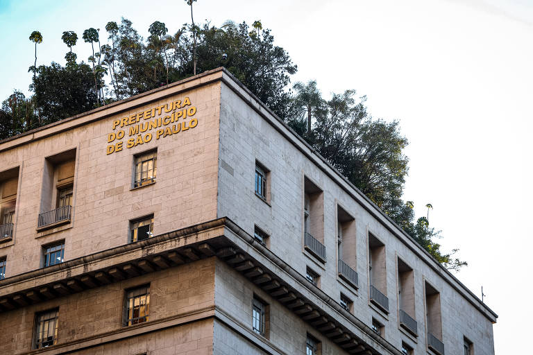 Imagem mostra detalhe do Edifício Matarazzo， com jardim suspenso 