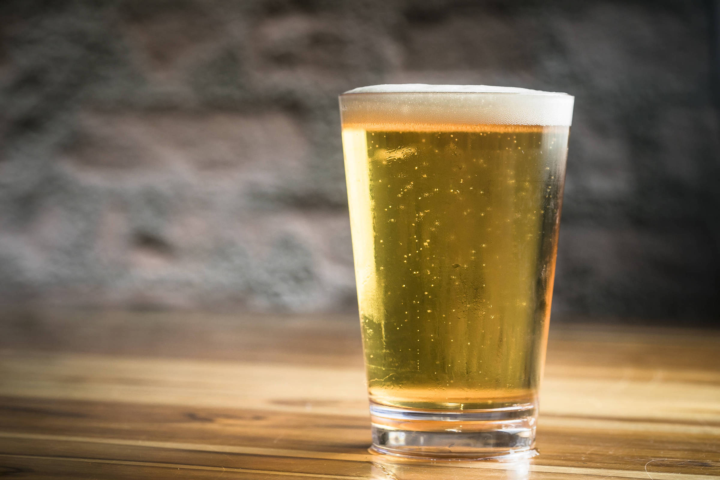 Metade dos brasileiros que bebem diz ter consumido menos álcool no último ano, mostra Datafolha