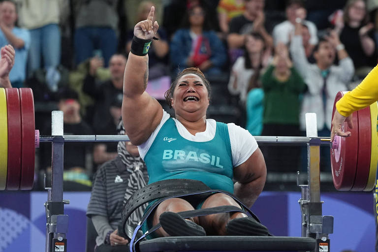 Tayana Medeiros conquistou medalha de ouro para o Brasil neste domingo (8), último dia de competição