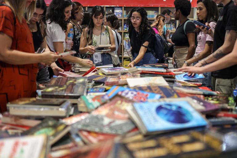 Veja como foi a Bienal do Livro de SP neste domingo (8)