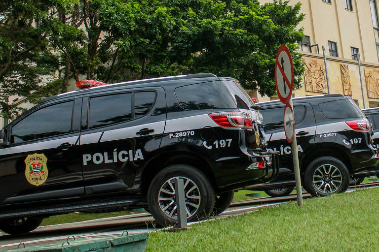 Carro utilizado pela Polícia Civil em São Paulo possui a cor preta como dominante
