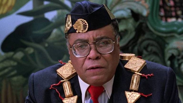 O ator James Earl Jones em 'Um Príncipe em Nova York'