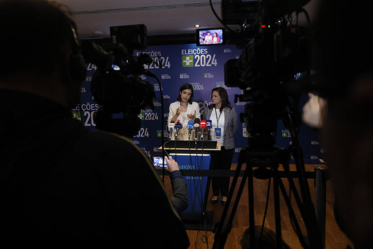 Saída de Tabata Amaral após fim de debate