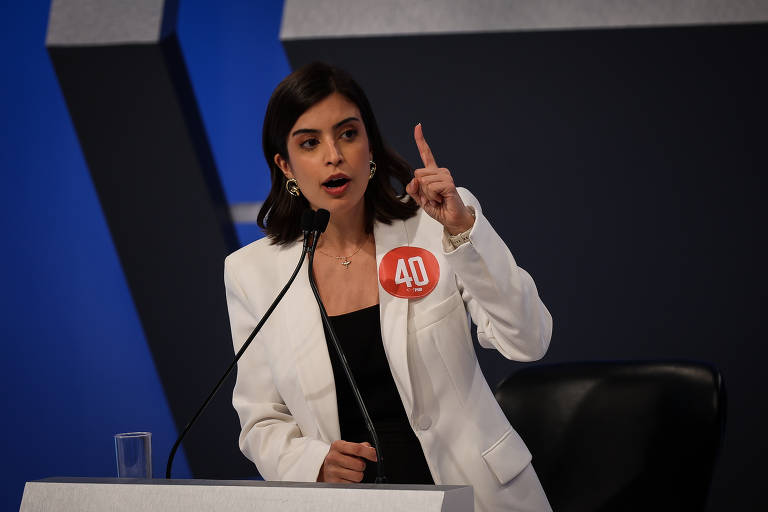 Tabata Amaral acusou adversários de entrar em acordo para obter direitos de resposta e assim ganharem mais tempo ao microfone