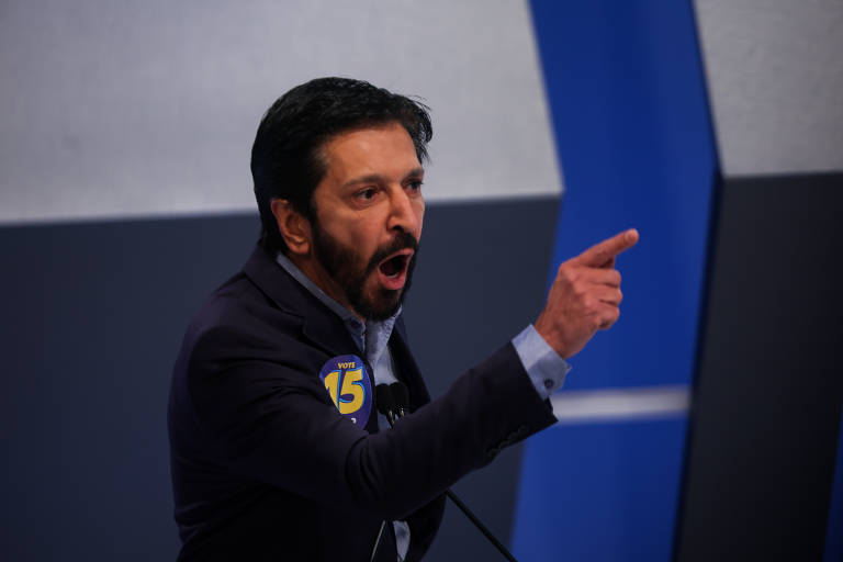 O prefeito Ricardo Nunes durante bate-boca com Pablo Marçal