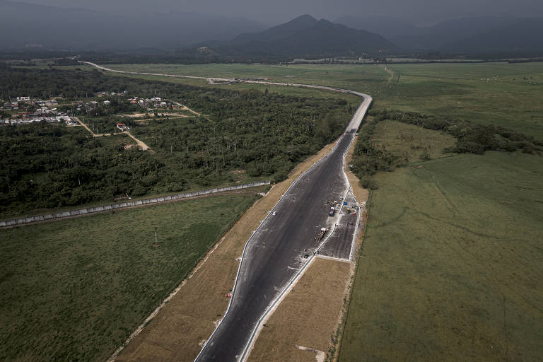 Trecho onde será instalado pórtico de pedágio no contorno sul da rodovia dos Tamoios: tarifa custará R$ 5 e será cobrada nos dois sentidos