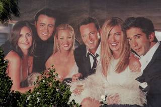 CAST OF TELEVISION SERIES FRIENDS ON GIANT BILLBOARD