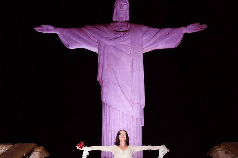 Katy Perry visita o Cristo Redentor e pede 'bênção' para show no Rock in Rio