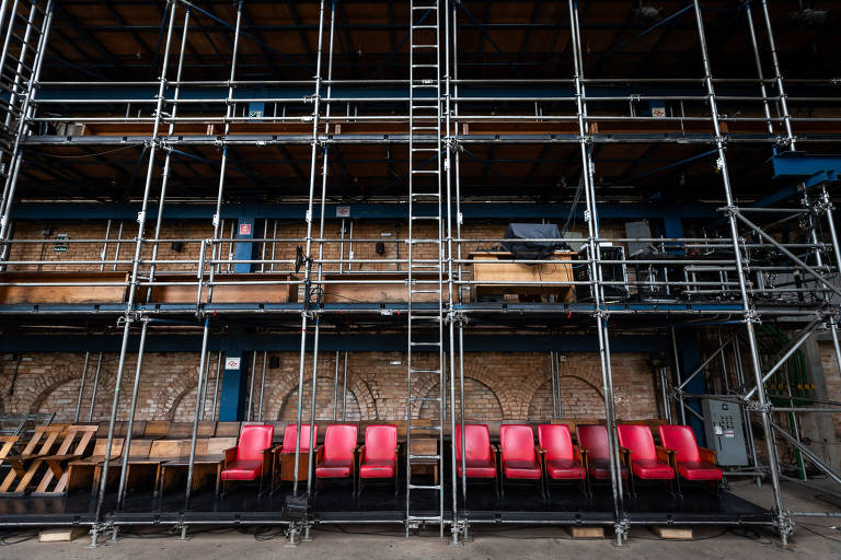 Imagem da parte interna do Teatro Oficina, na região central da cidade
