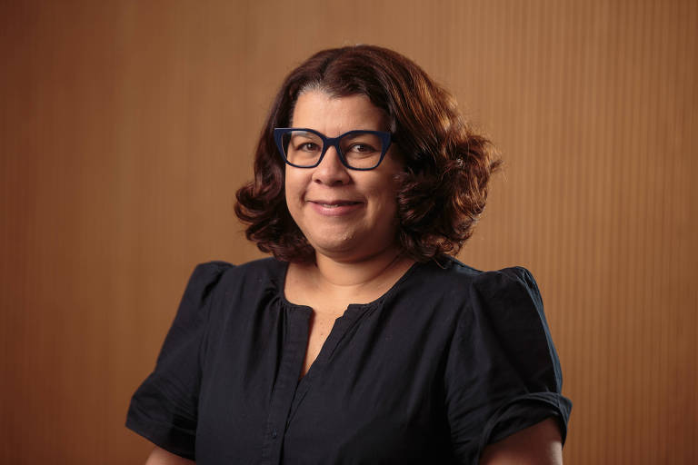 Luciana Chong, diretora do instituto de pesquisas Datafolha, apresentou o perfil dos eleitores presentes nas áreas periféricas