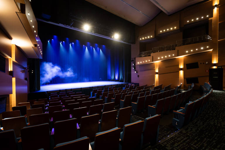 Conheça o Teatro Porto, no centro de São Paulo