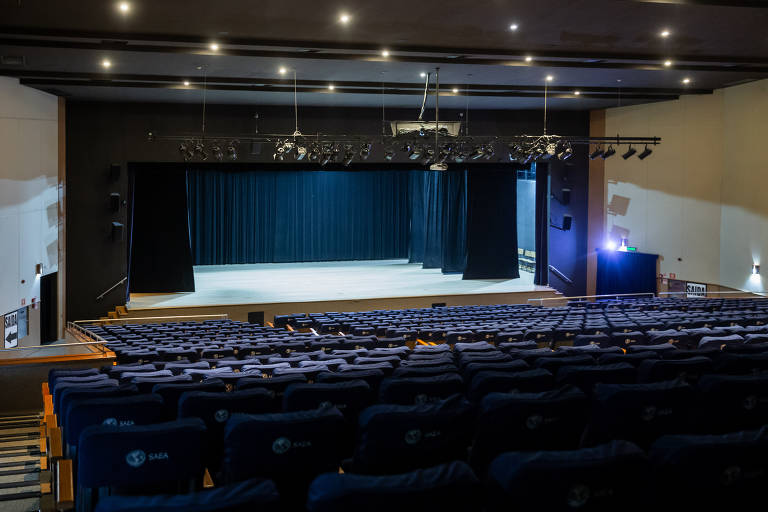 Imagem de parte do Teatro Fernando Torres, no bairro do Tatuapé. Espaço foi eleito como melhor teatro da zona leste paulistana.