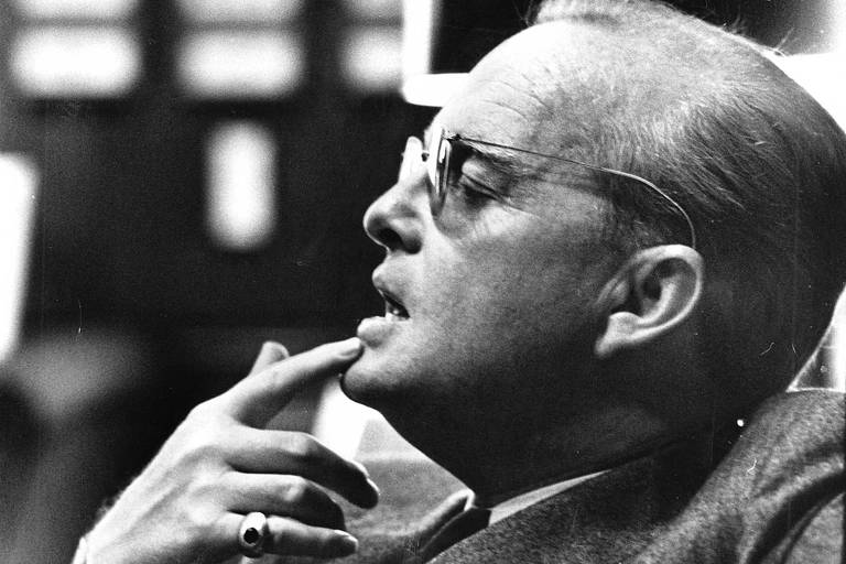 Truman Capote no escritório da editora Random House em abril de 1969