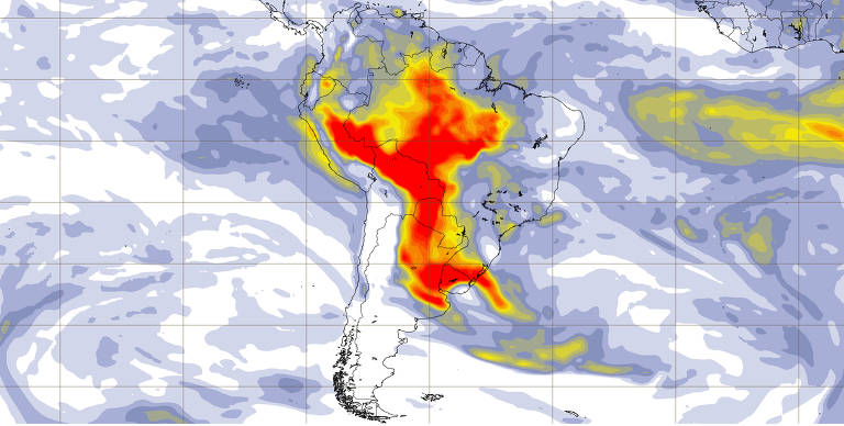 Mapa mostra a distribuição da nuvem de fumaça na América do Sul, com áreas em vermelho indicando alta intensidade, enquanto as áreas em amarelo e azul representam intensidades médias e baixas, respectivamente