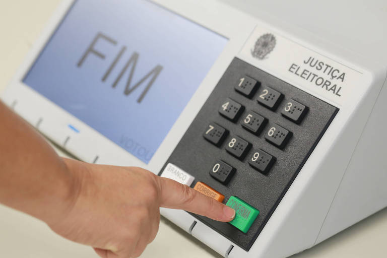 Prazo para regularizar título de eleitor termina nesta segunda; veja como fazer
