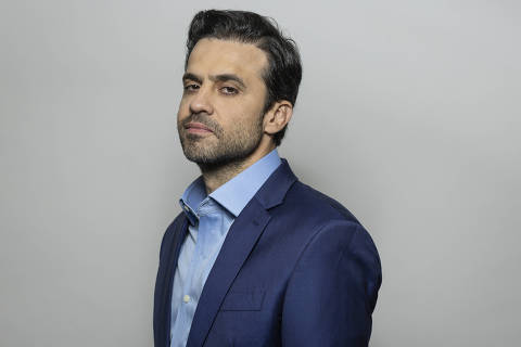 SÃO PAULO, SP, 30.09.2024: Série de retratos de candidato a prefeitura de São Paulo. Na foto o candidato Pablo Marçal (PRTB), nos estúdios do Uol, antes do debate Folha/Uol. (Foto: Bruno Santos/Folhapress)