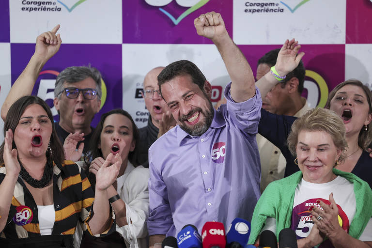 Guilherme Boulos (PSOL) ao lado de Marta Suplicy