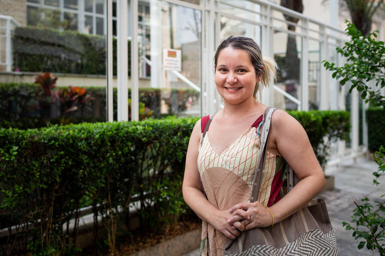 Bruna Andrade, 38, analista financeira, moradora do bairro da Bela Vista e eleitora de Guilherme Boulos (PSOL). O distrito, na região central, foi onde o candidato obteve a maior votação proporcional da cidade. Andrade acredita que o psolista é o mais bem preparado e que tem maior preocupação com o povo