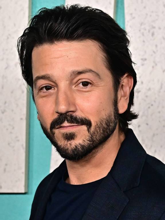 Imagens do ator Diego Luna