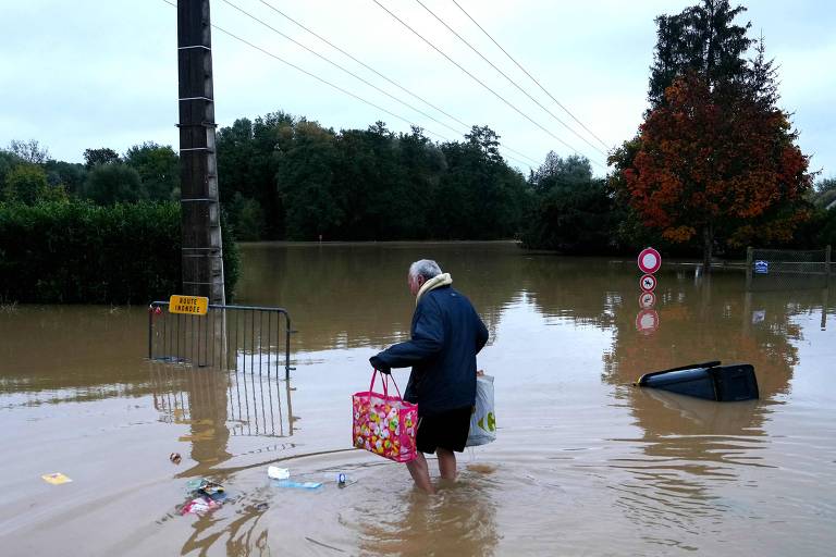Fortes chuvas causam enchente na França; veja fotos de hoje
