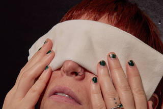 That achy, tired feeling in eyes comes from more than just screen time. Experts share tips for easing the discomfort. (Maggie Shannon/The New York Times)