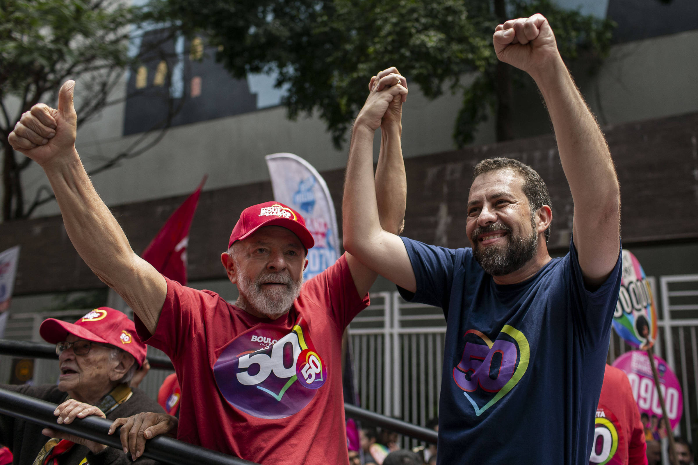 Convite a Boulos é individual e não muda relação com governo, diz presidente do PSOL