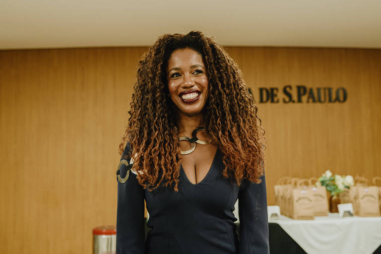 A artista Maria Gal participa de cerimônia do Prêmio Empreendedor Social do Ano em Resposta à Covid-19