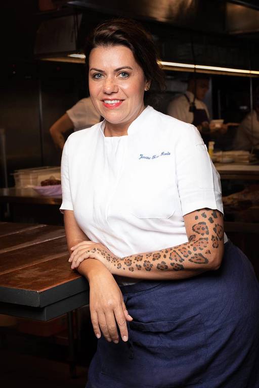 Imagens da chef Janaína Torres