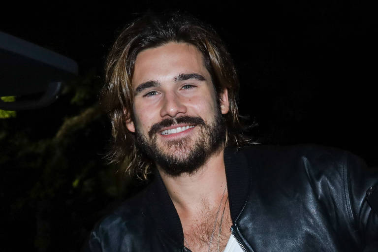 Nicolas Prattes durante passagem pela SPFW