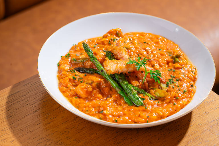 Risotto de camarões e aspargos, do restaurante Rendez-Vous