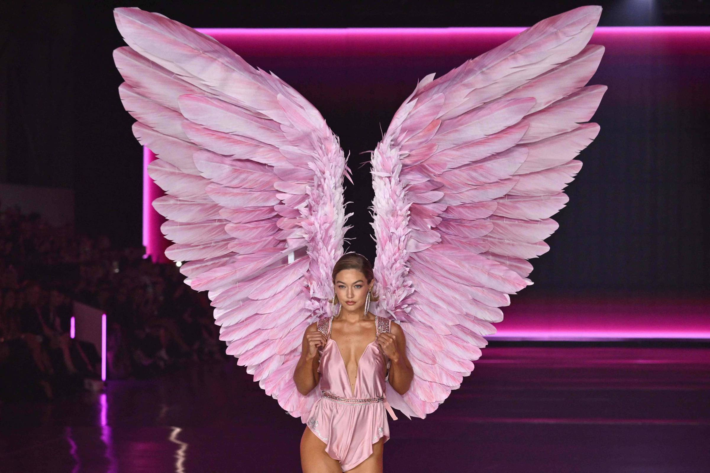 Victoria's Secret Shows What You Want Without Waiting for Judgment – 10/17/2024 – Photographer