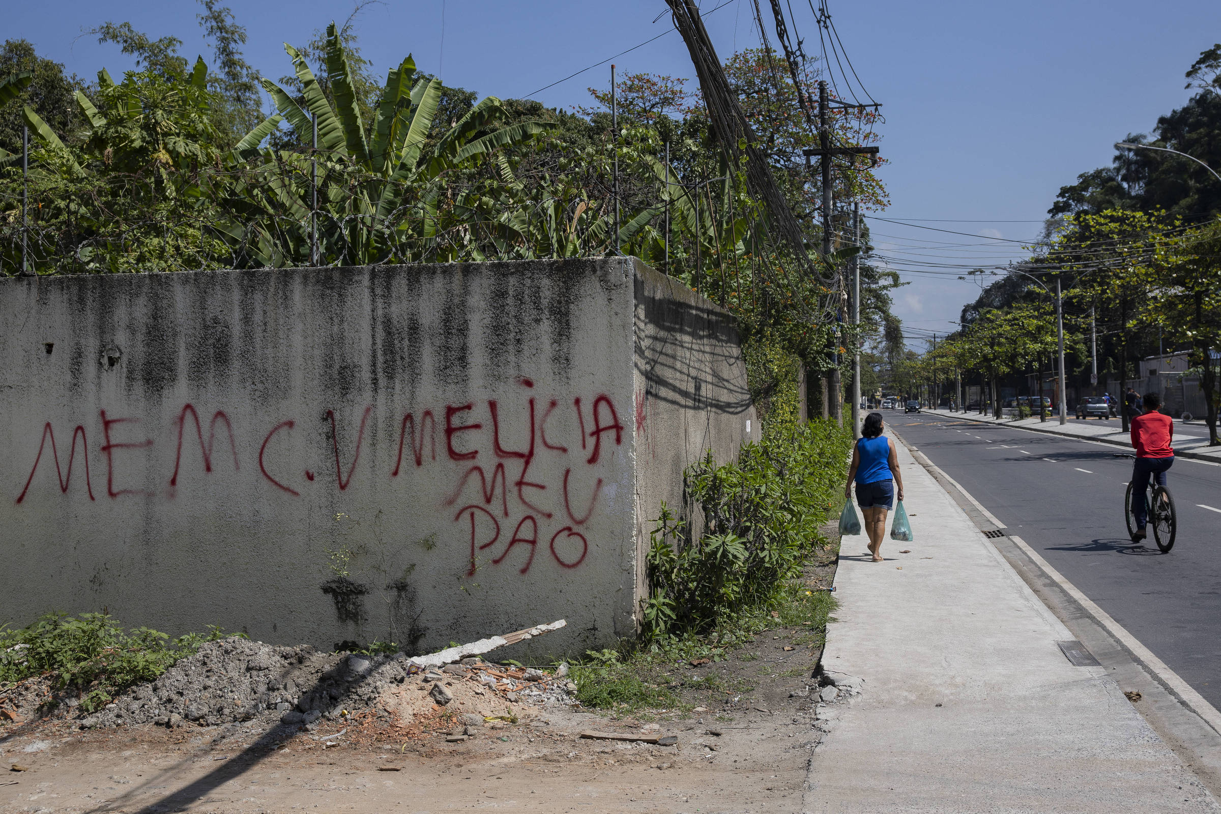 RJ elabora plano para tentar reocupar área disputada por milícia e tráfico na zona sudoeste