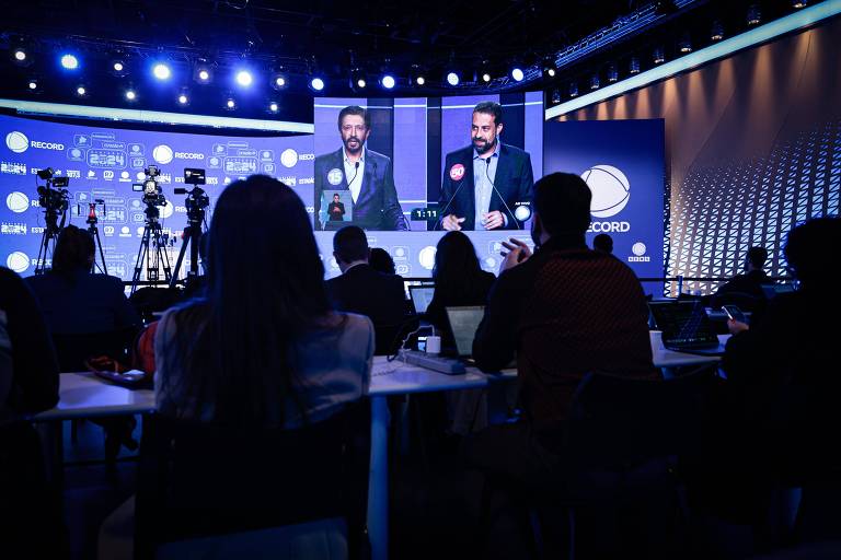 'Proposta que é bom nada', diz leitora sobre debate entre candidatos de SP