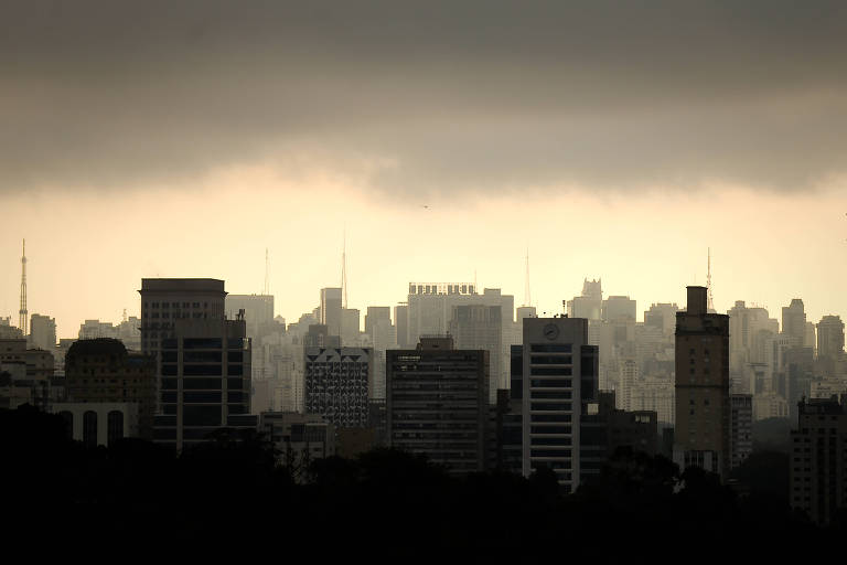Após recorde de frio de 2025, temperatura volta a subir em São Paulo