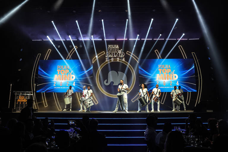 Palco da cerimônia de entrega dos troféus aos ganhadores do prêmio Top of Mind 2024, realizado no Tokio Marine Hall, em São Paulo