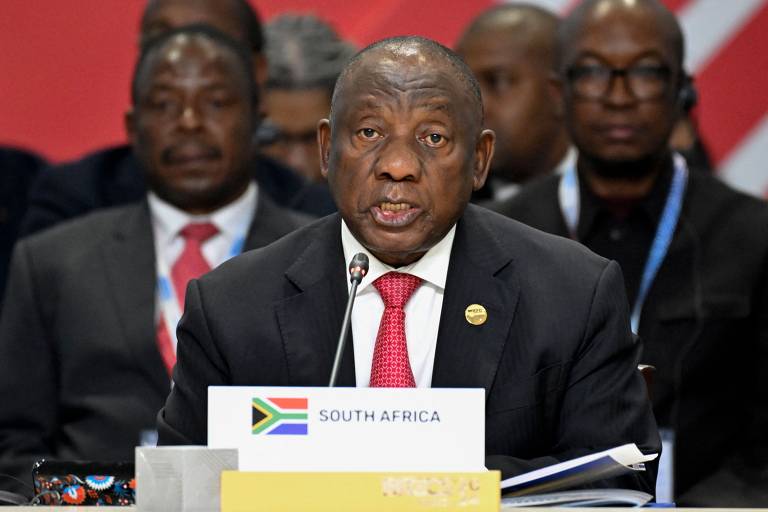 O presidente sul-africano, Cyril Ramaphosa, participa da reunião da cúpula do Brics em Kazan, na Rússia