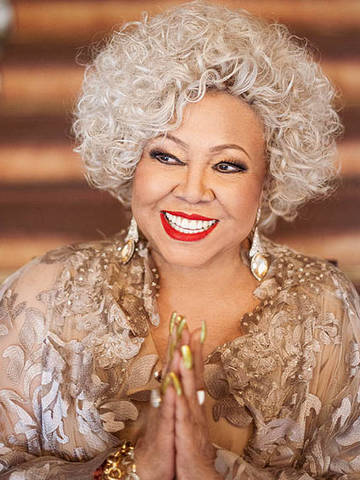 Cantora e compositora brasileira apresenta o show Alcione: 50 Anos de Música