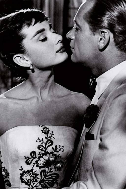 Audrey Hepburn e William Holden em cena de "Sabrina"