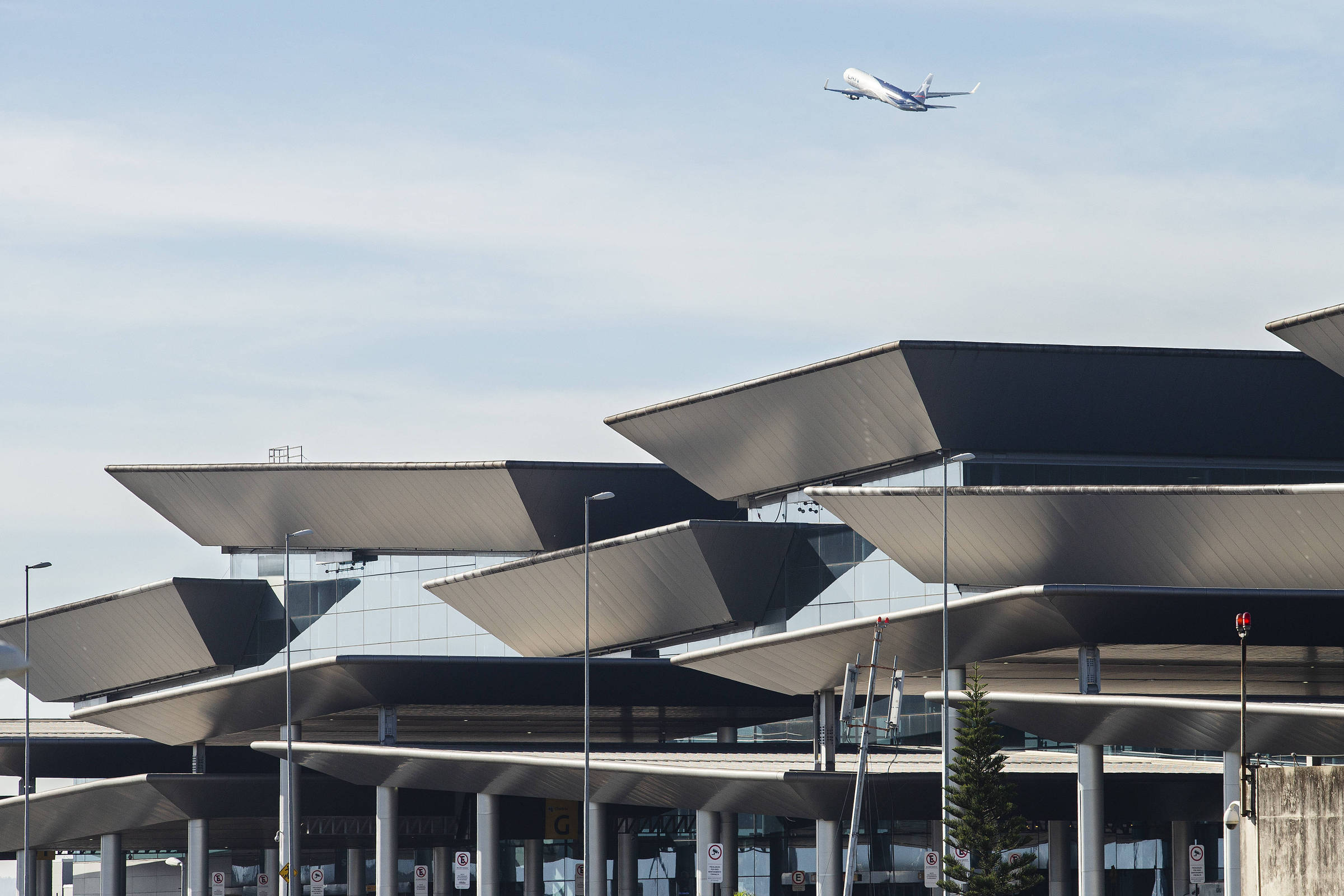 Aeroporto de Guarulhos chega aos 40 anos entre recorde de passageiros e casos de polícia