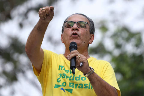 SÃO PAULO, SP. 07.09.2024 - MANIFESTAÇÃO-7-SETEMBRO-SP - Pastor Silas Malafaia durante o ato que pede o impeachment do ministro Alexandre de Moraes e a anistia de presos do 8 de janeiro, em frente do Masp, na Avenida Paulista, região central de São Paulo, neste sábado, dia 07. (Foto: Marina Uezima/Brazil Photo Press/Folhapress) ***PARCEIRO FOLHAPRESS - FOTO COM CUSTO EXTRA E CRÉDITOS OBRIGATÓRIOS***