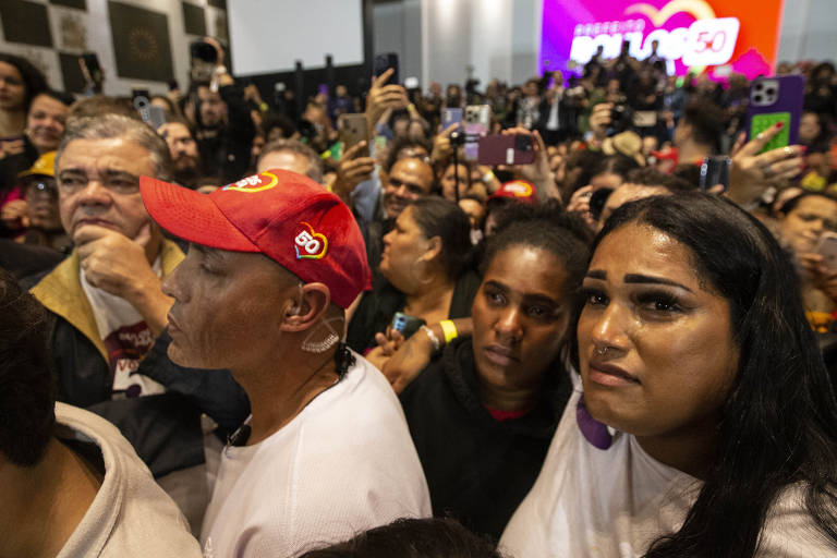 Apoiadores de Boulos lamentam o resultado da eleição para a Prefeitura de São Paulo