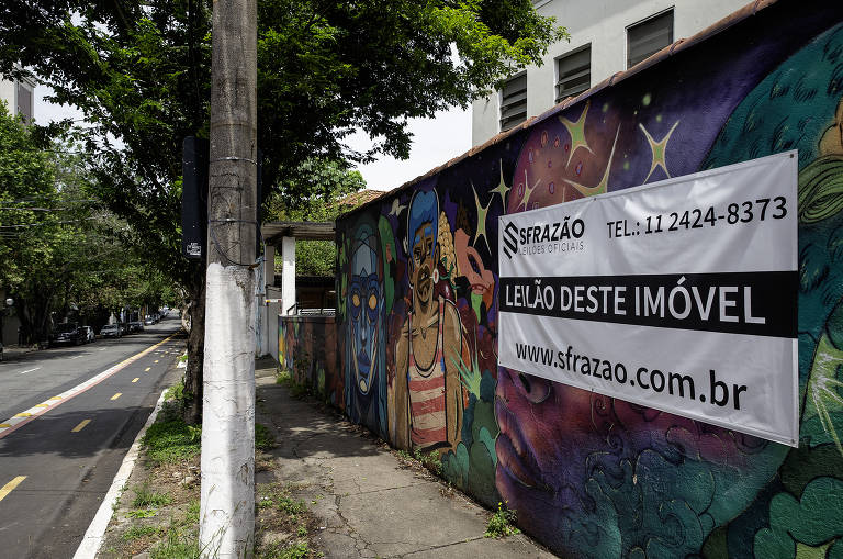 Ele foi para leilão, mas não teve interessados. Um dos problemas foi o valor mínimo pedido pelo governo: R$ 60,578 milhões