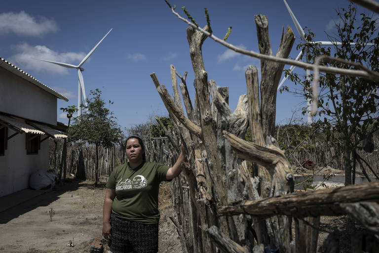 Vanessa Alves (29), que mora um pouco mais distantes das turbinas, diz ser incomodada pelo barulho e a sombra das hélices
