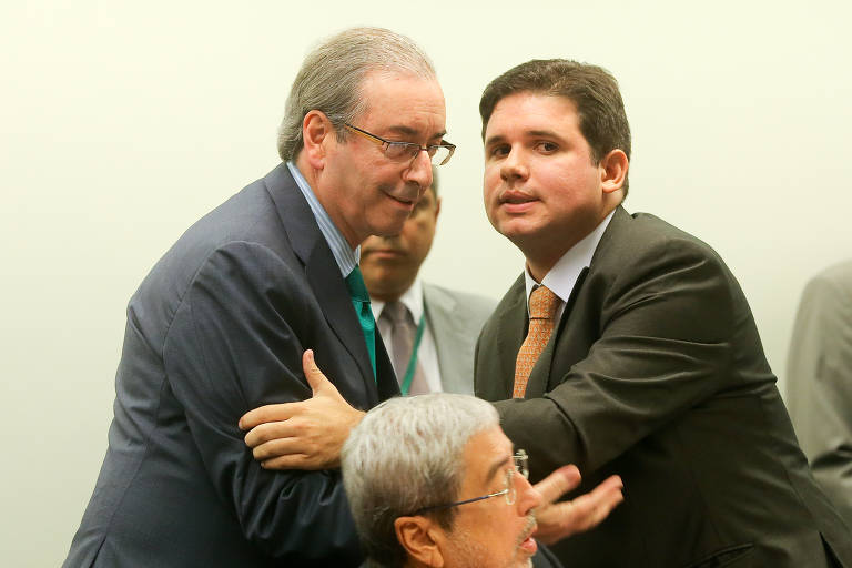 Motta foi retirado do chamado baixo clero da Câmara —o grupo sem expressão política nacional— quando Cunha assumiu a liderança do MDB, em 2013; Em 2014, Cunha emplacou o afilhado político na presidência da Comissão de Fiscalização Financeira e Controle
