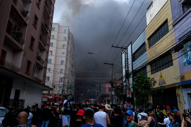 Shopping no Brás sofre com incêndio de grandes proporções