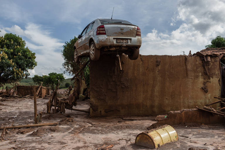 Estragos provocados pelo rompimento de barragem da mineradora Samarco, em Mariana (MG) . A tragédia deixou um rastro de morte e destruição