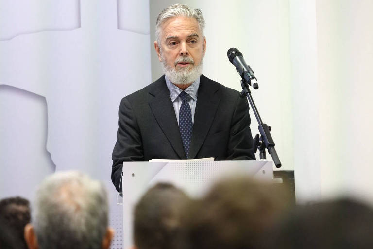 Embaixador do Brasil em Londres, Antonio Patriota discursa na abertura do Brazil  UK Insurance Forum