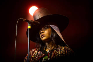 ERYKAH BADU