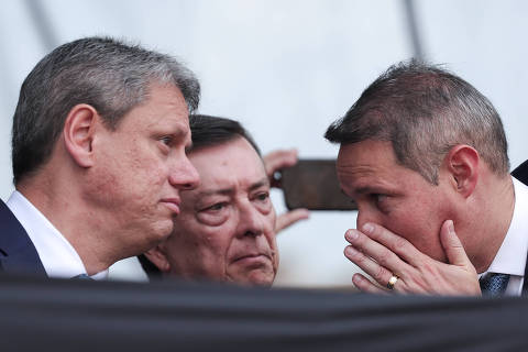 Descontente, Tarcísio define saída antecipada de Derrite do governo